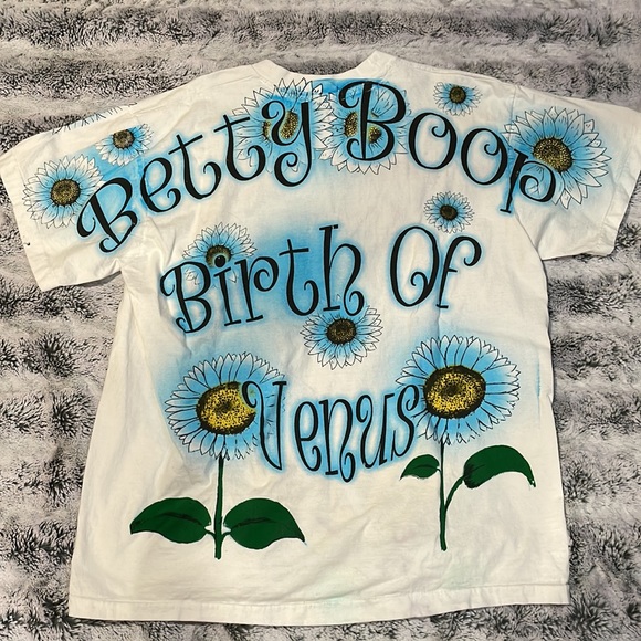 Authentic Vintage Betty Boop Birth of Venus T-Shirt Owned by Tyler Posey - Picture 2 of 8